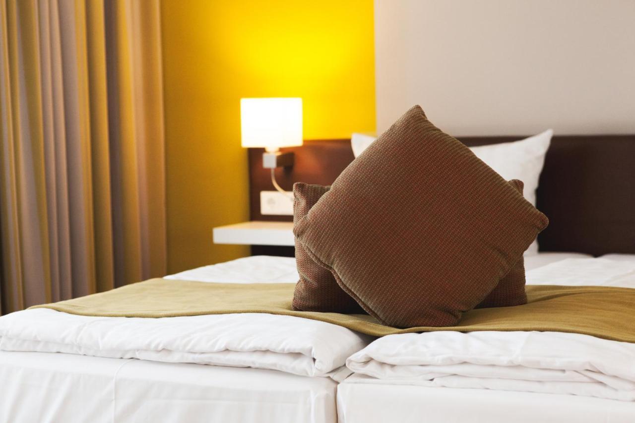 Weinhotel Kaisergarten Alzey Eksteriør billede
